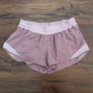 🍋Lululemon Pink Hotty Hot shorts